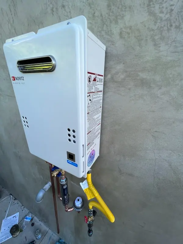 Tankless water heater installation for Scenic Oaks homes